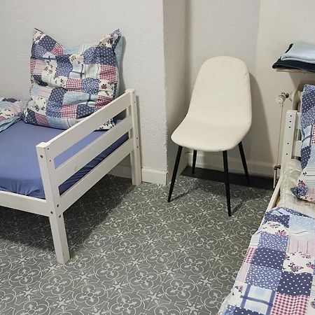Handwerker Unterkunft Monteurzimmer Mit Gemeinschaftsbad In Brebach Saarbrücken Buitenkant foto