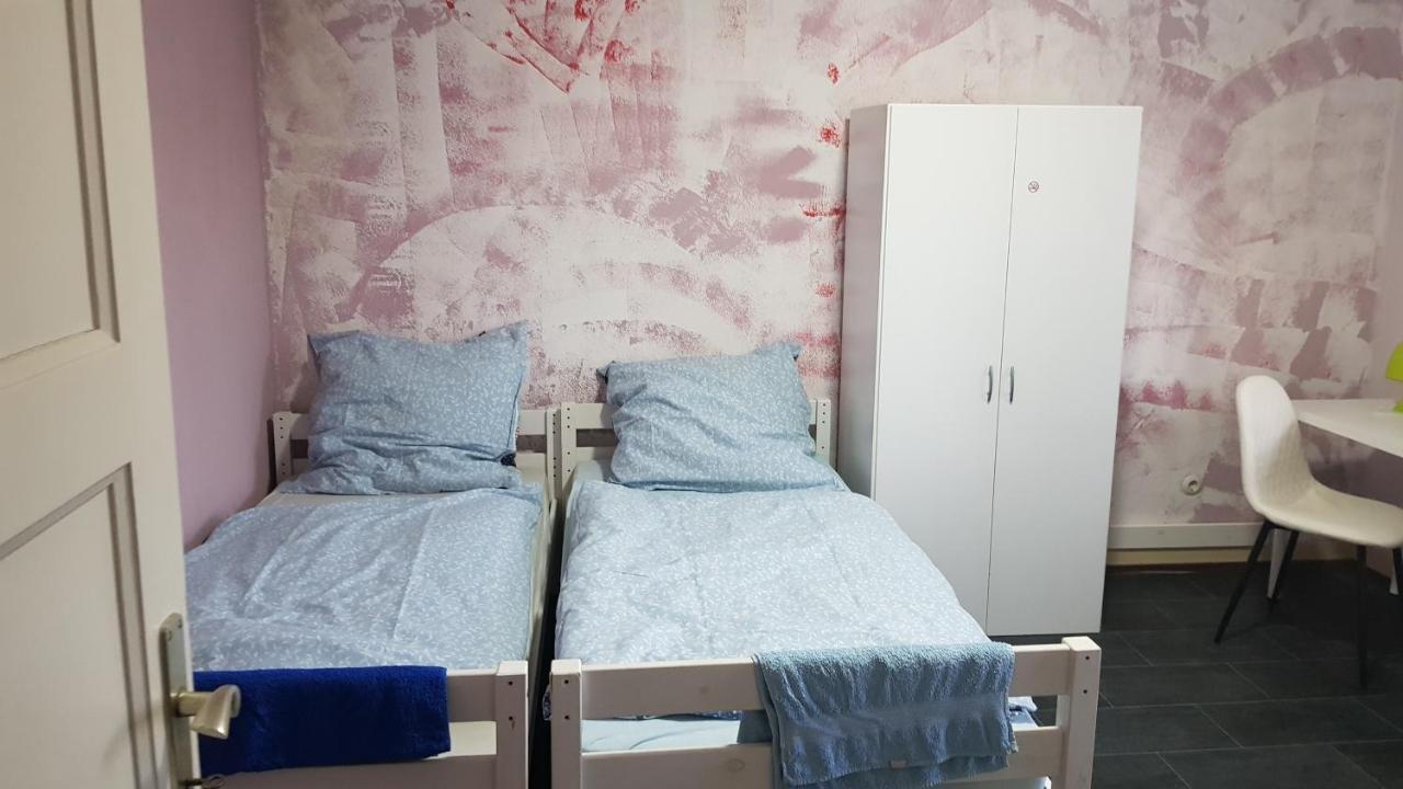 Handwerker Unterkunft Monteurzimmer Mit Gemeinschaftsbad In Brebach Saarbrücken Buitenkant foto